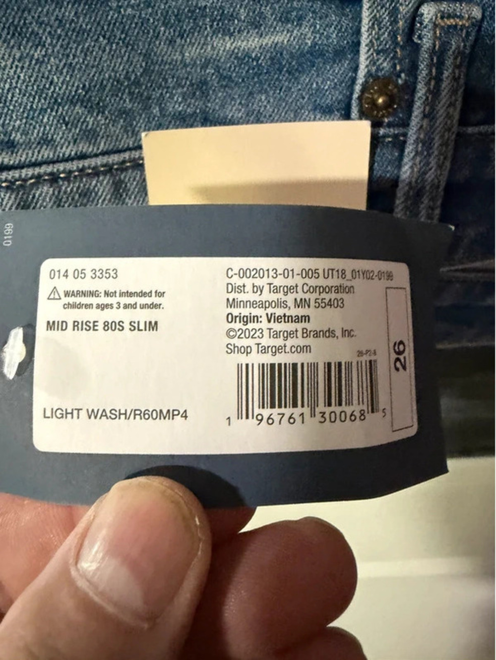 Universal Thread Women’s Mid Rise 80s Slim Jeans Size 26 Light Wash NWT - Picture 3 of 4